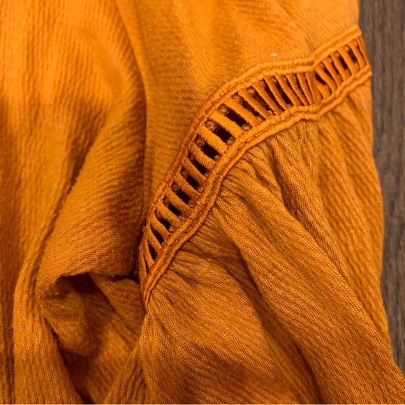 Old Navy maternity shirt medium - Picture 3 of 3